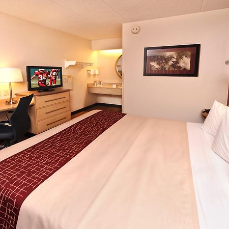 Red Roof Inn Huntington Barboursville Exterior photo