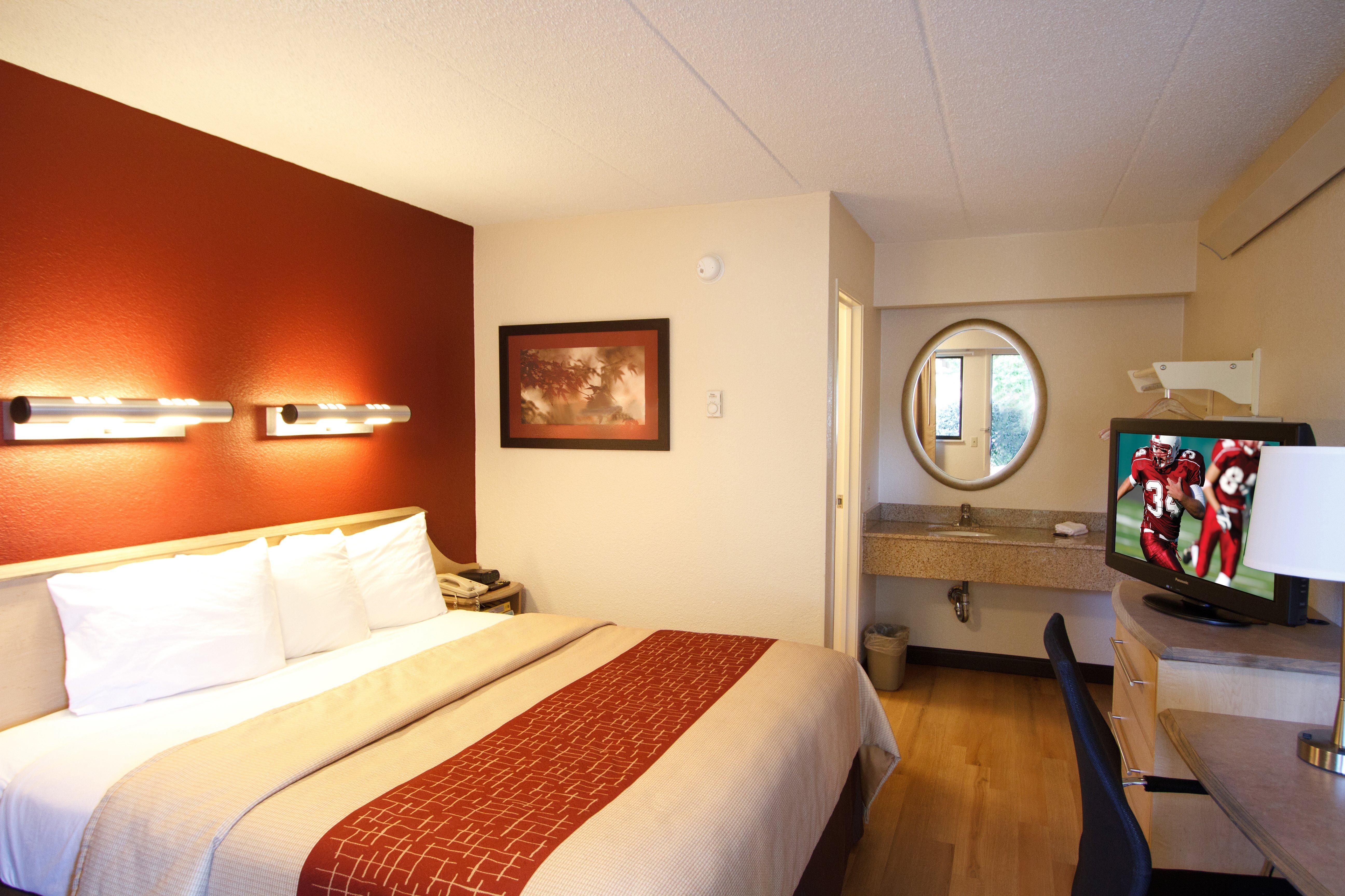 Red Roof Inn Huntington Barboursville Exterior photo