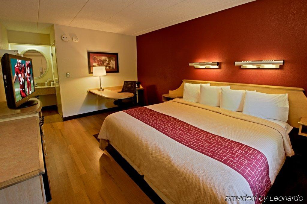 Red Roof Inn Huntington Barboursville Exterior photo
