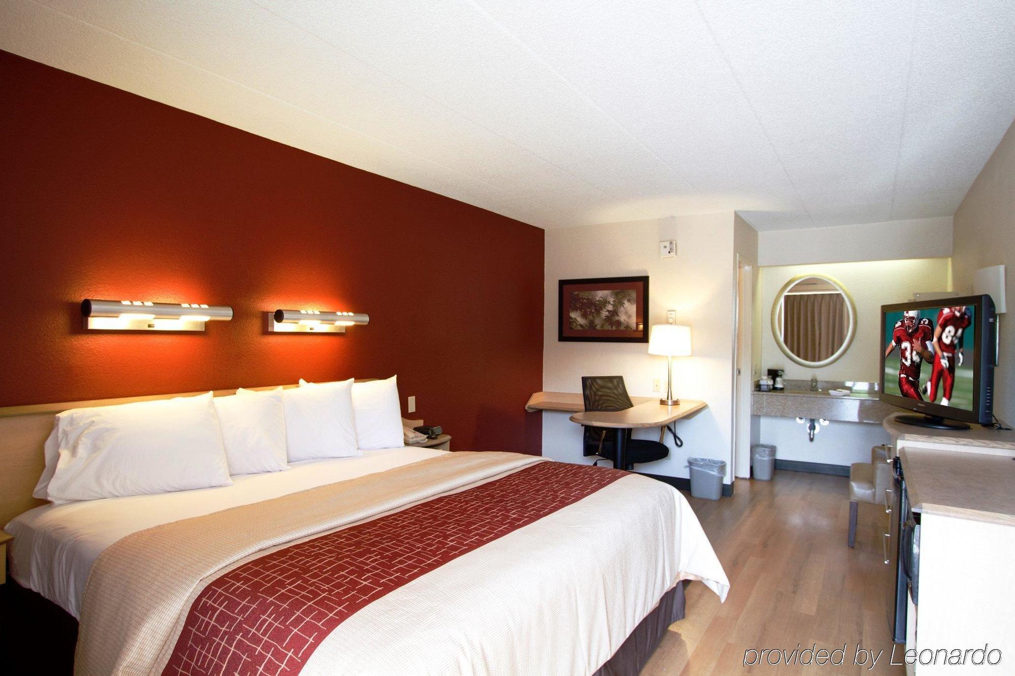 Red Roof Inn Huntington Barboursville Exterior photo