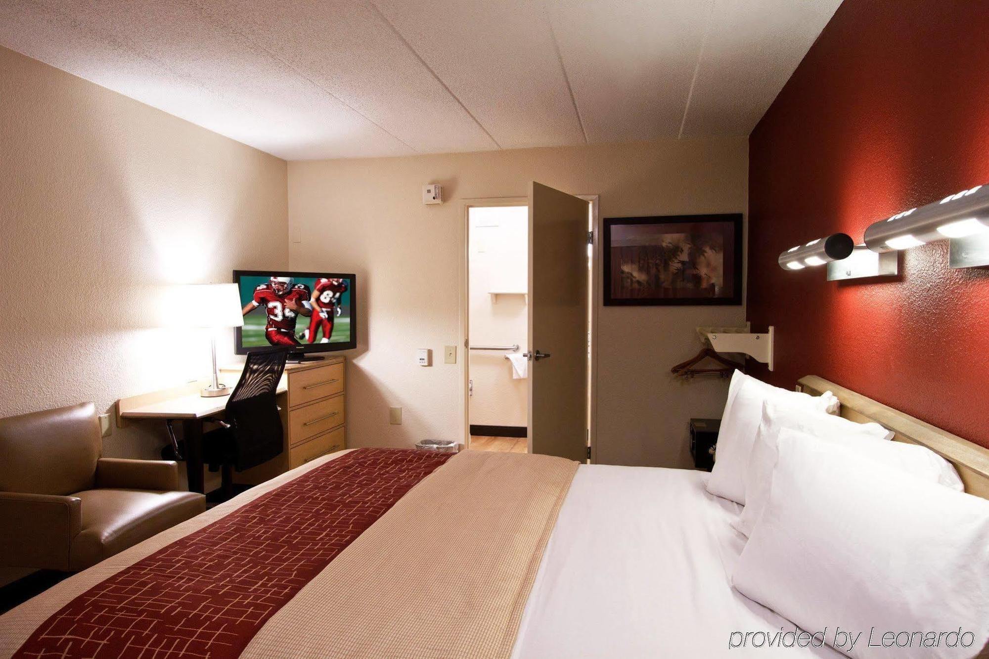 Red Roof Inn Huntington Barboursville Exterior photo